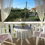 Tone By Interhome בית נופש